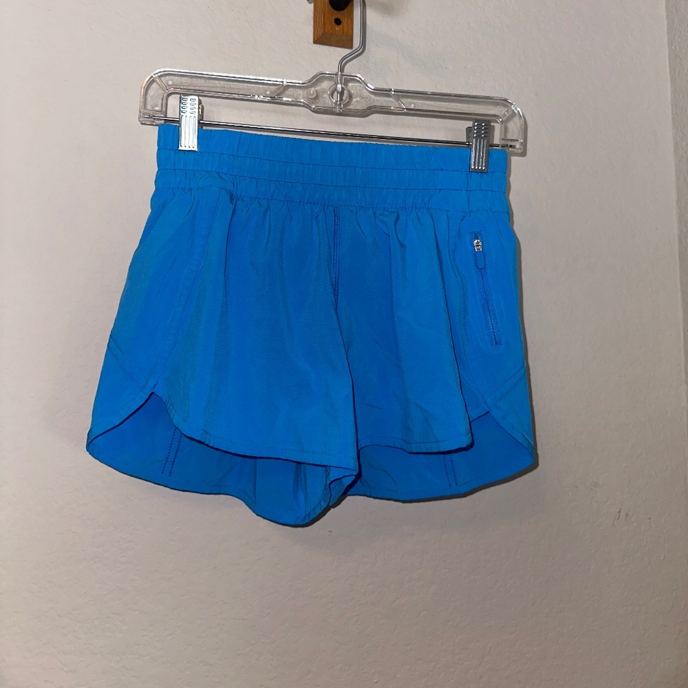 EXTREMELY RARE Lululemon 3” Shorts In Blue Sky